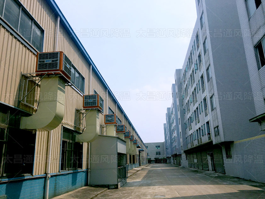 車間降溫方案配置節(jié)能環(huán)?？照{(diào)，使用效果沒話說