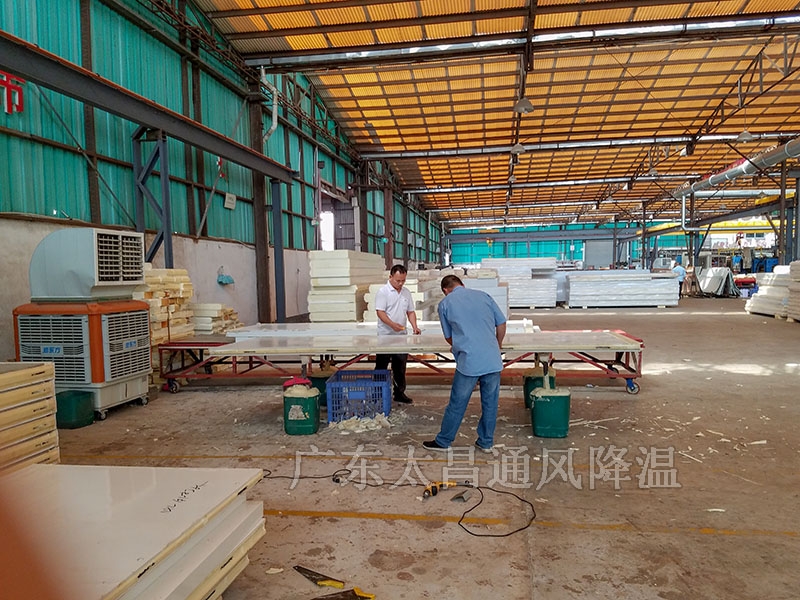 移動式環(huán)?？照{(diào)在工業(yè)廠房的應(yīng)用